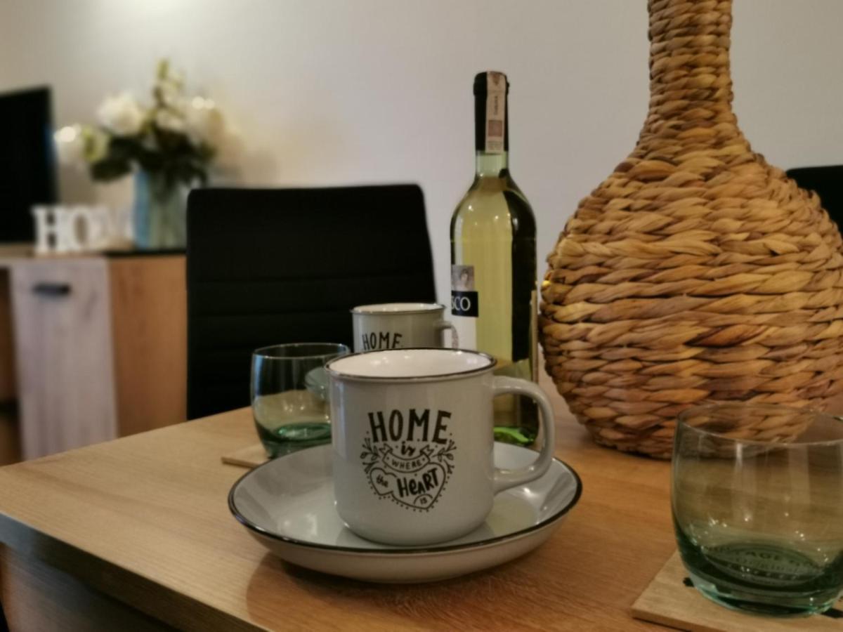 Apartament Kolobrzeg Port Welcome Home Exterior foto